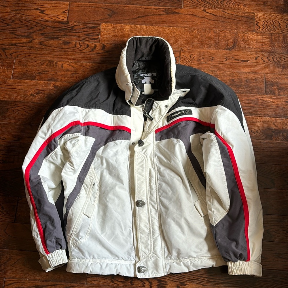 Descente, excellent condition jacket size Large